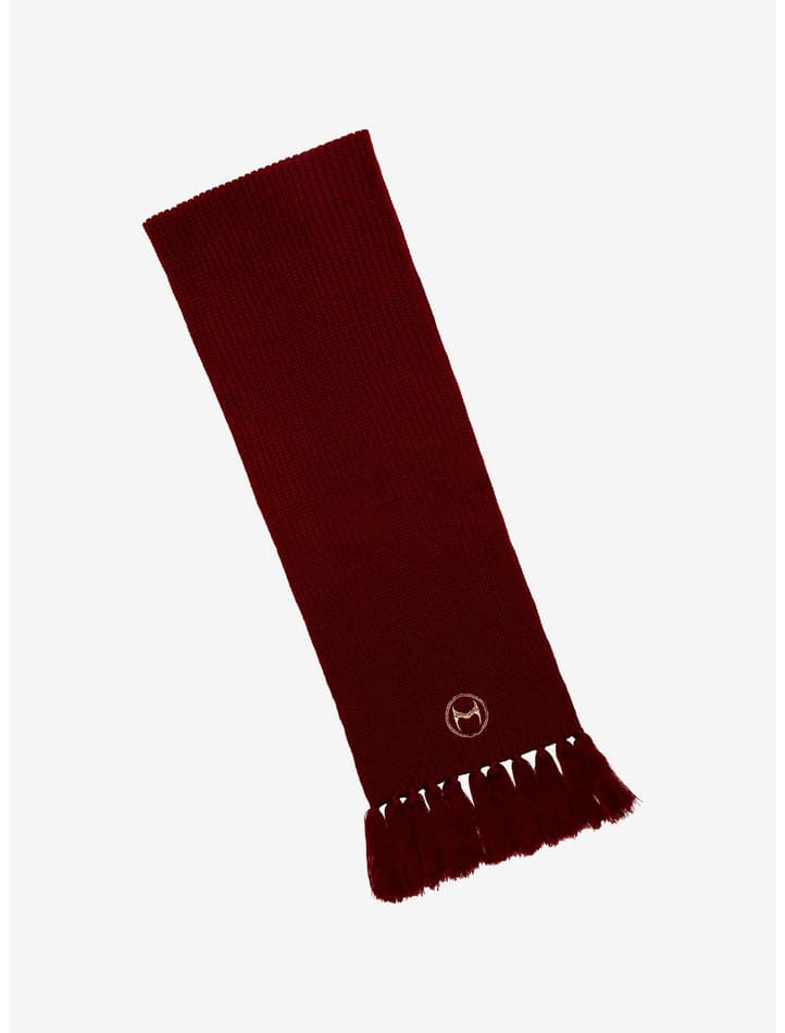 Scarlet Witch scarf / shop it <a href=  https://www.heruniverse.com/product/marvel-scarlet-witch-knit-scarf/19230935.html >here</a>