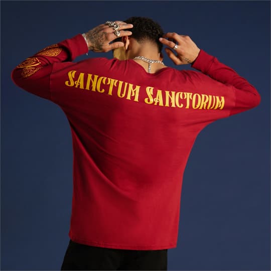 Multiverse Of Madness Athletic Jersey / shop it <a href=https://www.heruniverse.com/product/our-universe-marvel-doctor-strange-in-the-multiverse-of-madness-athletic-jersey/16949142.html>here</a>