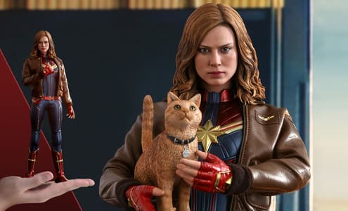 Captain Marvel Deluxe Version Sixth Scale Figure by Hot Toys / Sideshow