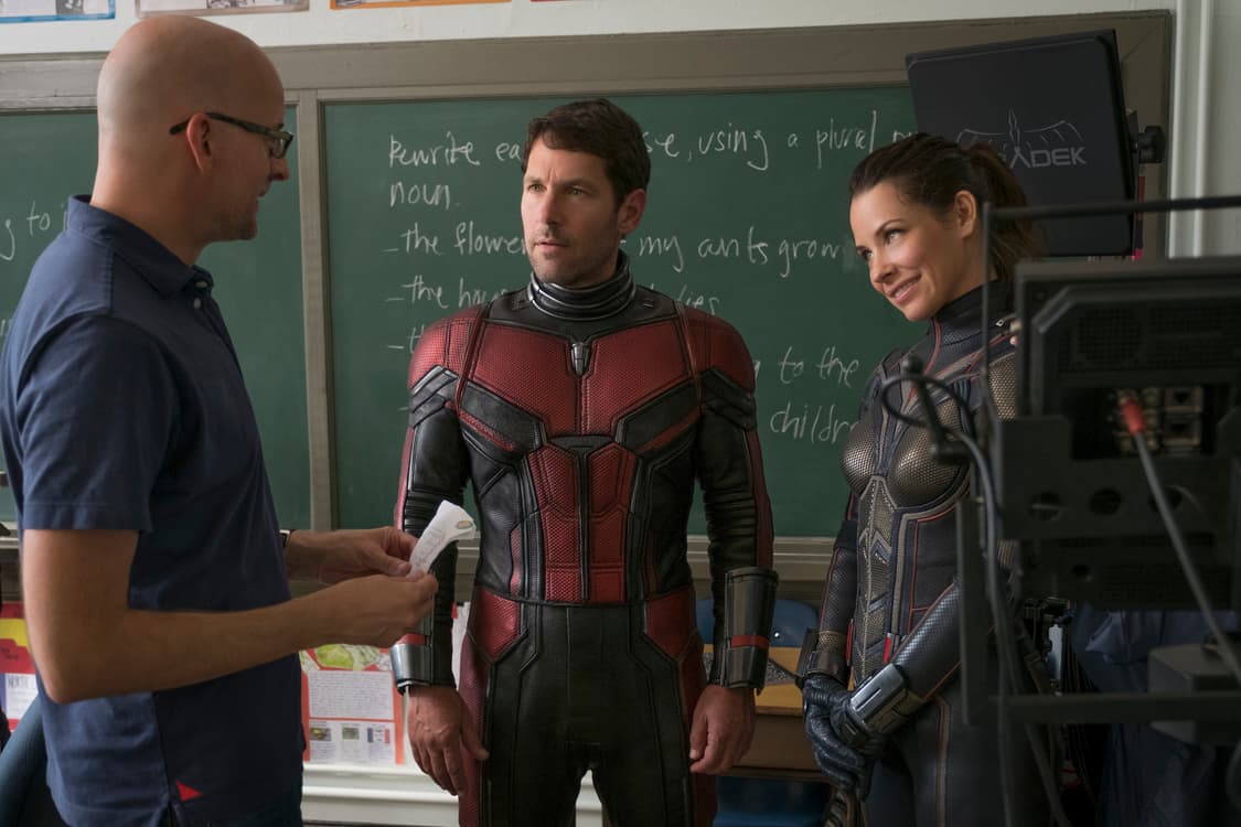 Director Peyton Reed, Paul Rudd (Ant-Man/Scott Lang) and The Wasp/Hope van Dyne (Evangeline Lilly) BTS on set.