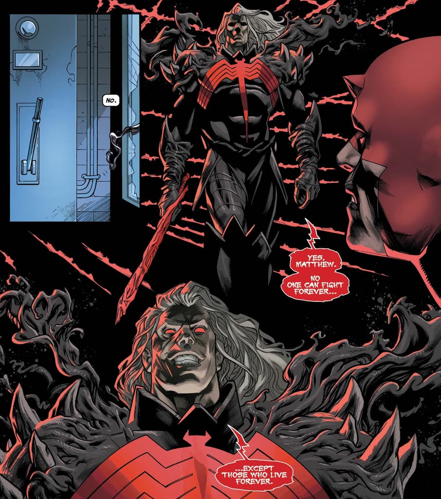 Knull tempts Daredevil with symbiotic power.