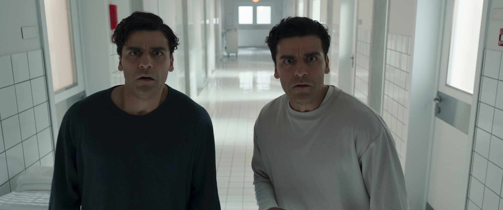 Moon Knight - Steven Grant (Oscar Isaac) and Marc Spector (Oscar Isaac)