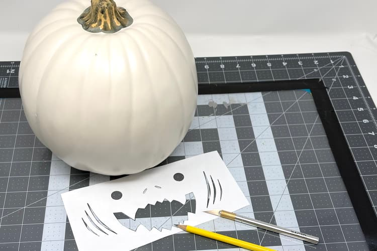 Jeff O'Lantern Step 2