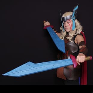 Jocelyn Meave AKA Nytwng Cosplay as Thor