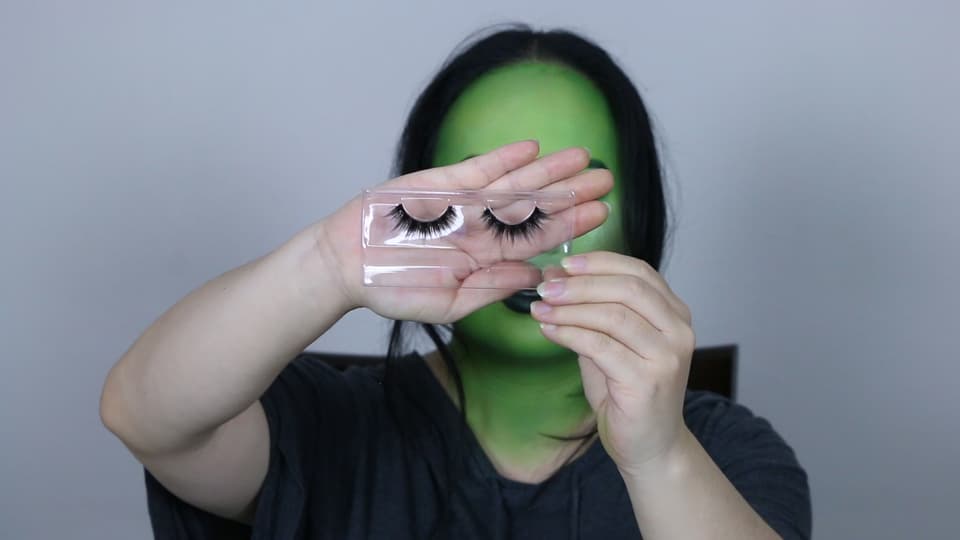 Mantis makeup