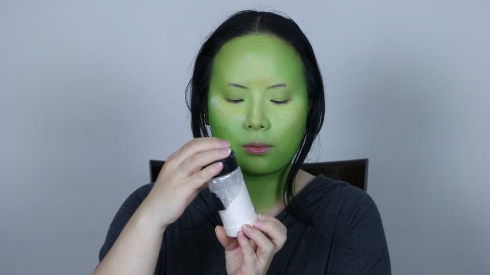 Mantis makeup