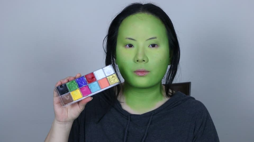 Mantis makeup