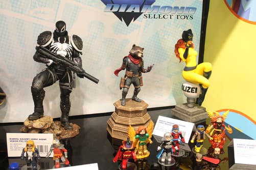 Diamond Select Toys Agent Venom, Rocket, Hellcat