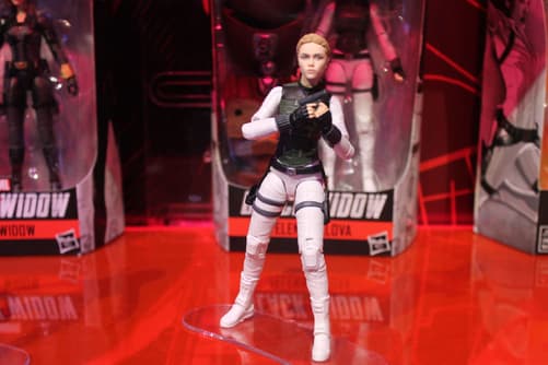 Marvel Legends: Yelena