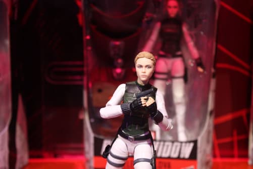 Marvel Legends: Yelena