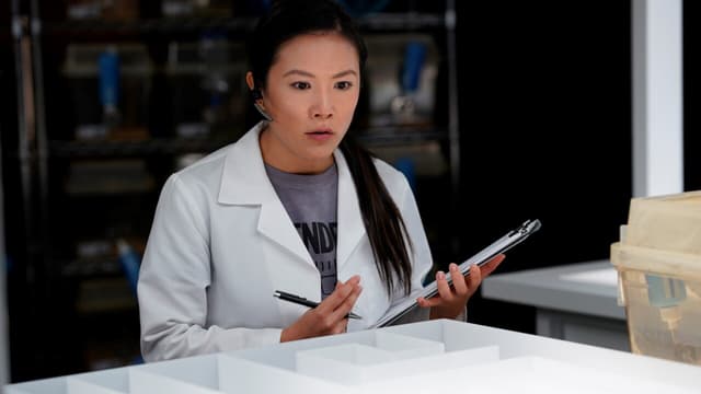 Marvel's Cloak &amp; Dagger | Season 2, Ep. 3 Sneak Peek – “Shadow Shelves