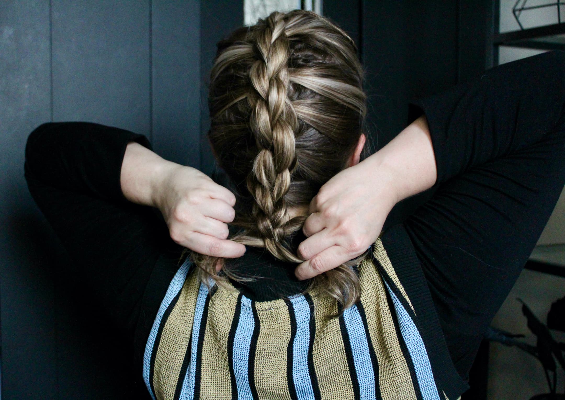 YELENA BELOVA-INSPIRED ROUND AND FISHTAIL BRAID