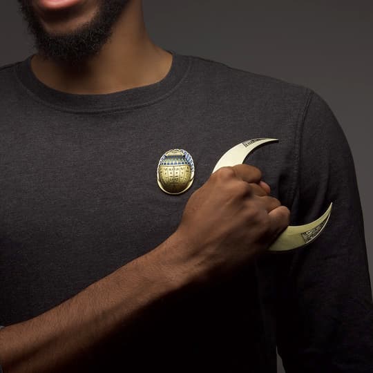 Moon Knight box set / shop it <a  href=https://www.gamestop.com/collectibles/collectors-boxes/products/moon-knight-magnetic-pin-box-set-gamestop-exclusive/341122.html>here</a>