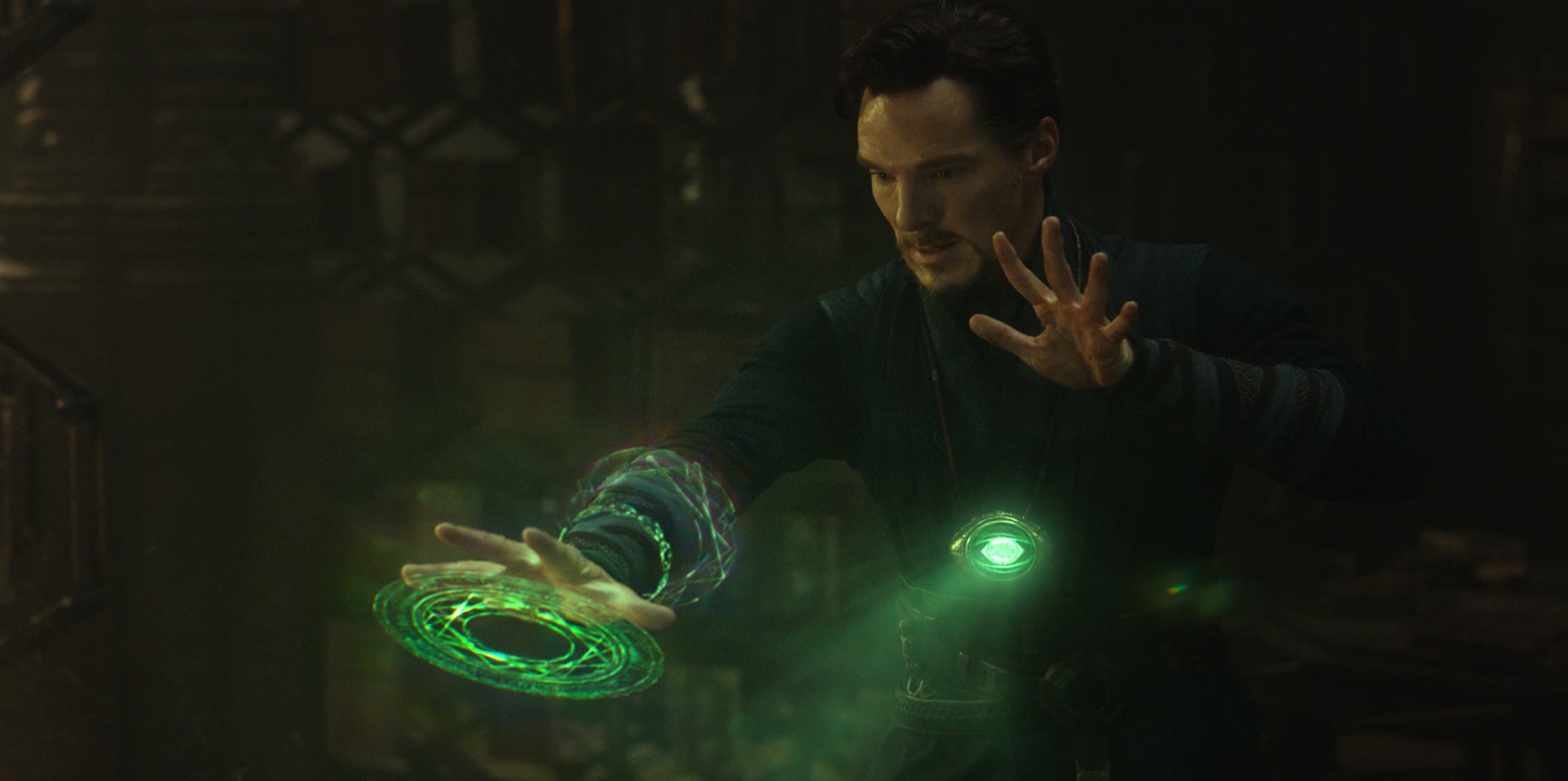 Doctor Strange uses the Eye of Agamatto
