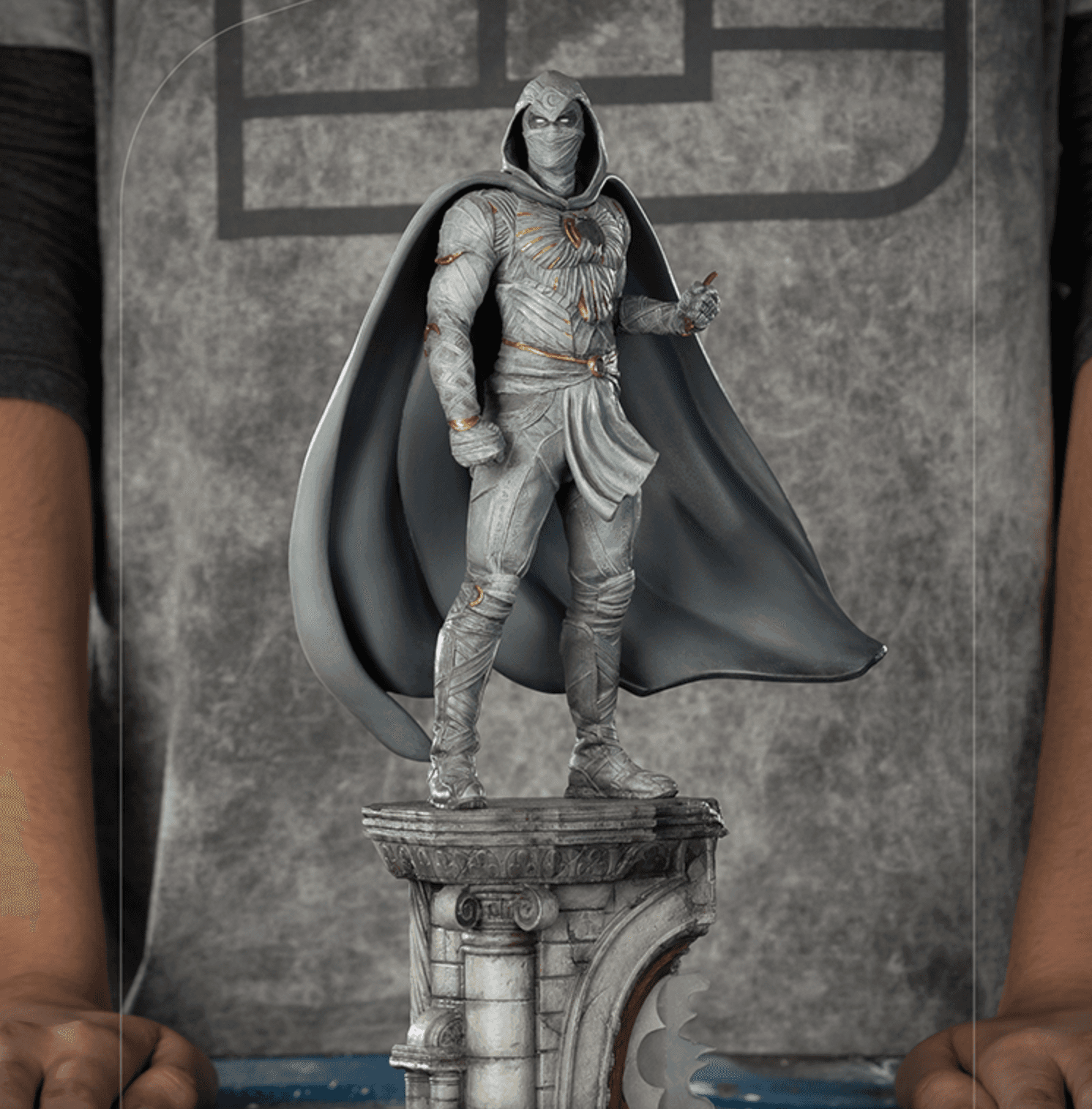 Moon Knight - Sideshow / shop it <a href=https://www.sideshow.com/collectibles/marvel-moon-knight-iron-studios-910760>here</a>