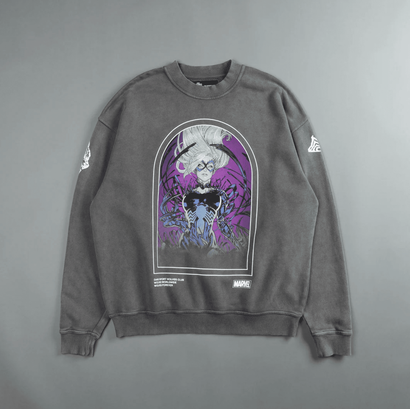 Shop it <a href=https://shop.darcsport.com/collections/drop-7-the-spiders-web/products/in-dreams-london-crewneck-in-vintage-wolf-gray>here</a>