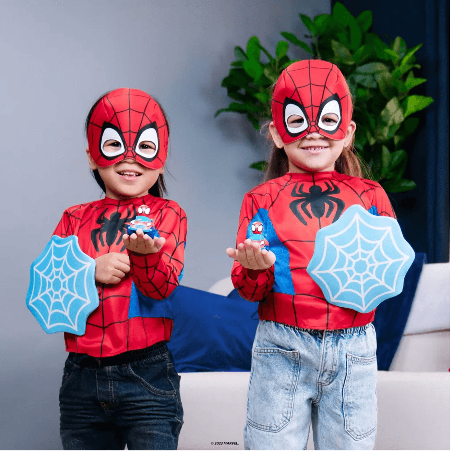 Spidey and his Amazing Friends Dress-Up Box