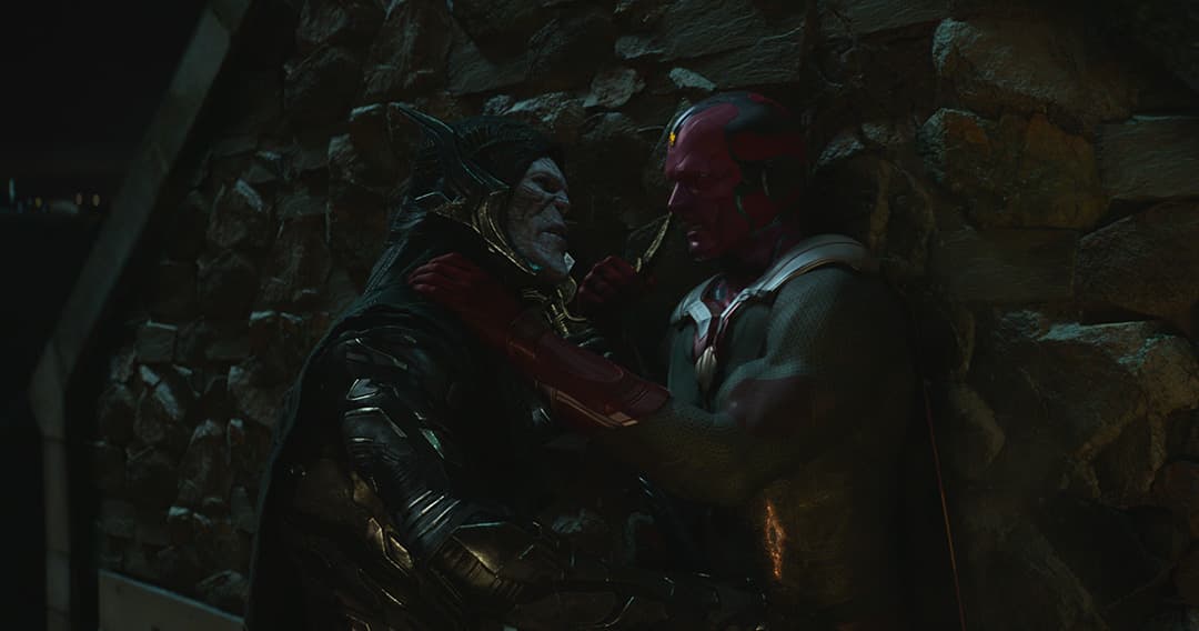 Corvus Glaive fights Vision