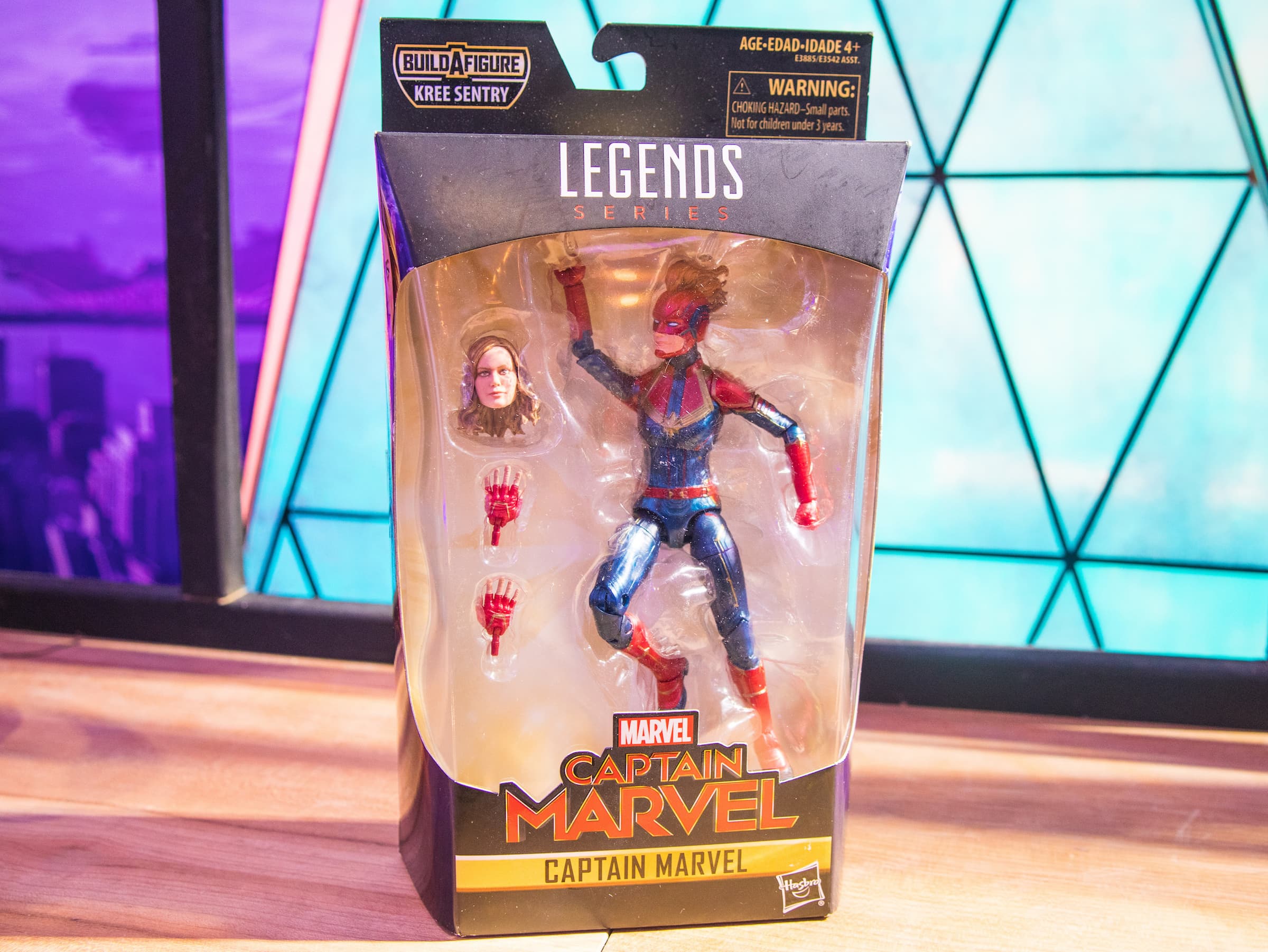 Marvel Legends Captain Marvel Legends Figure