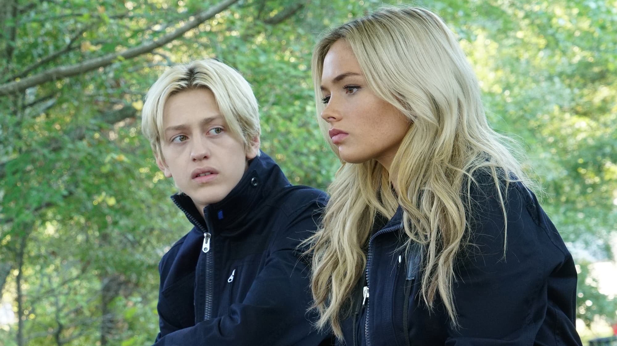 Percy Hynes White and Natalie Alyn Lind in "The Gifted"